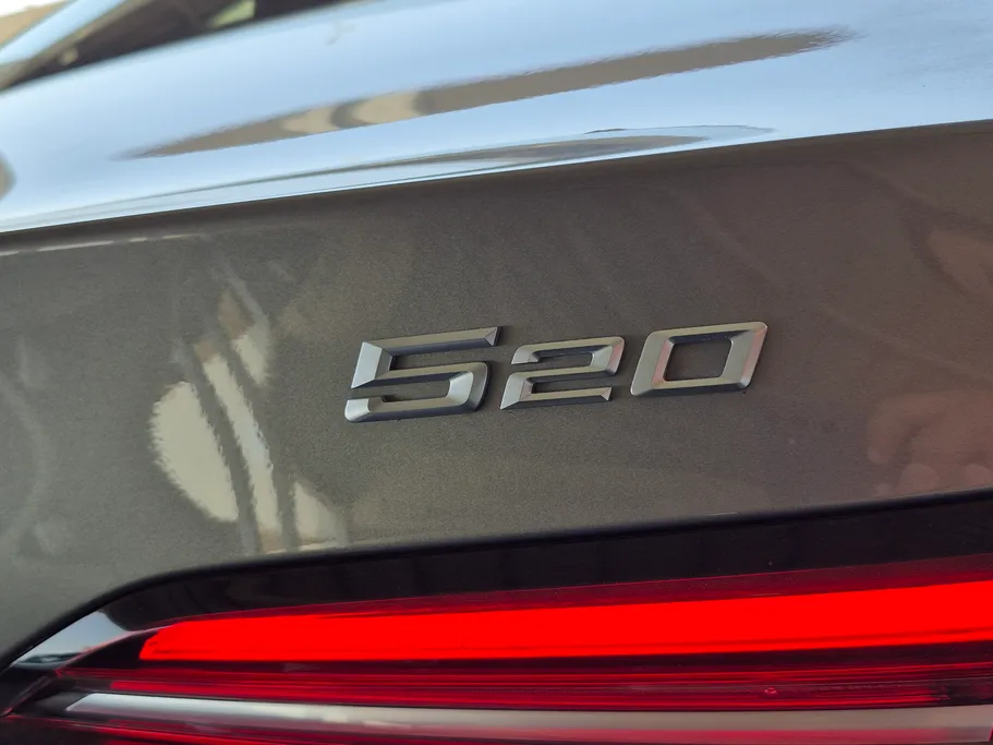 2024 BMW 5 Series 520i 