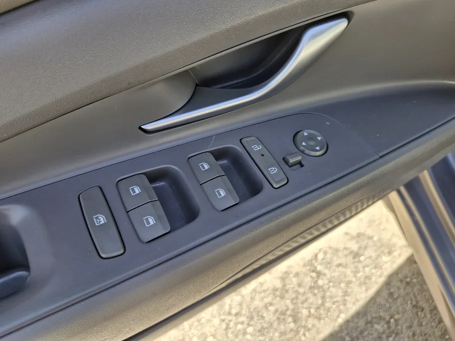2024 Hyundai Elantra Fleet 
