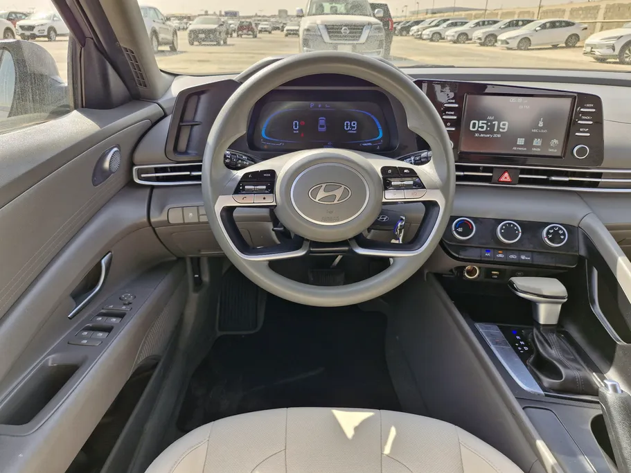 2024 Hyundai Elantra Fleet 