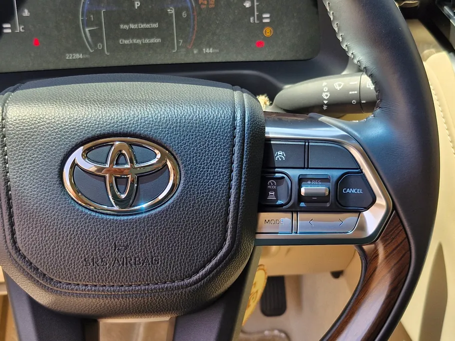 2025 Toyota Land Cruiser GXR4 