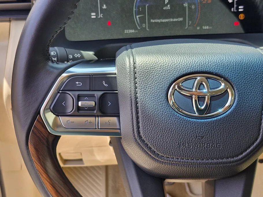 2025 Toyota Land Cruiser GXR4 