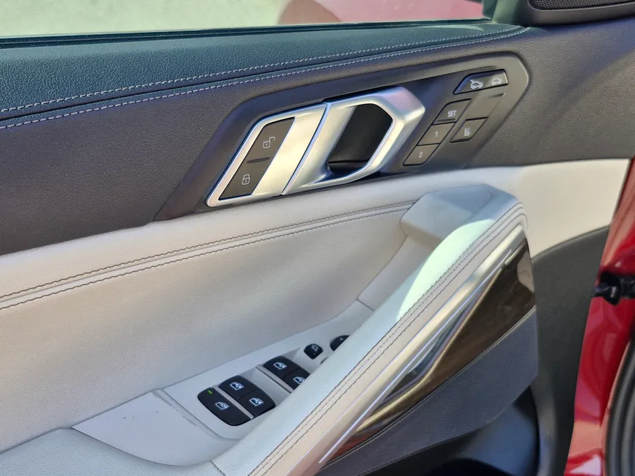 2022 BMW X Series 6 xDrive 40i 