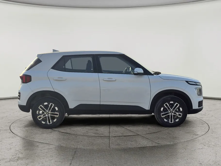 2025 Hyundai Venue Smart 