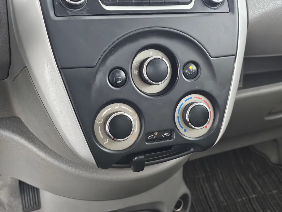 2022 Nissan Sunny SV 