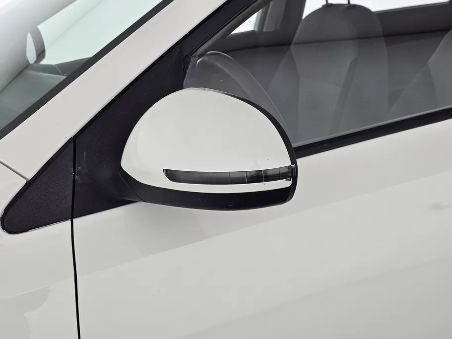 2022 Kia Pegas LX 