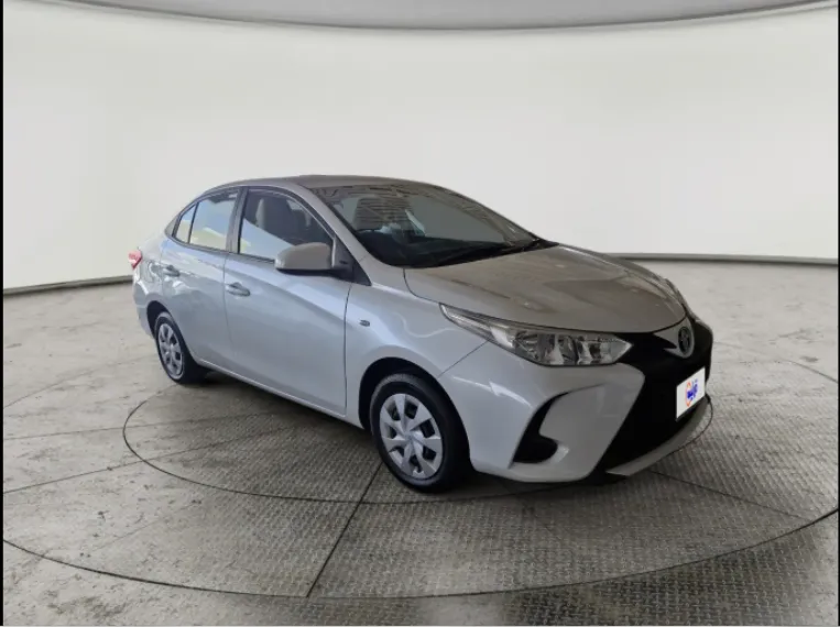 2022 Toyota Yaris  Y 