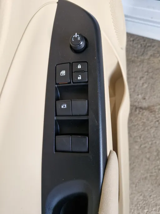 2022 Toyota Yaris  Y 