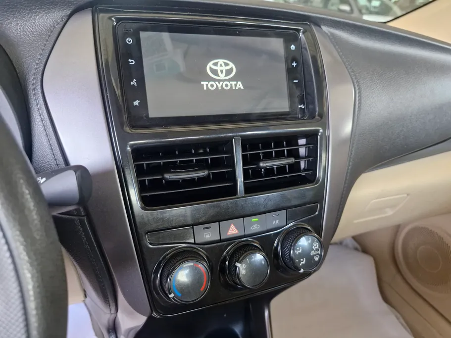2022 Toyota Yaris  Y 