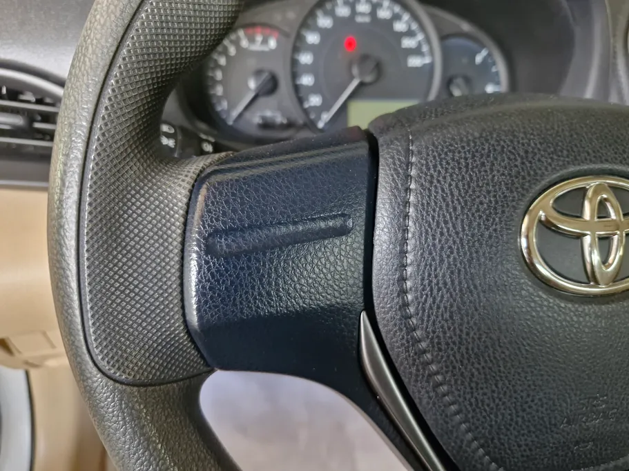 2022 Toyota Yaris  Y 