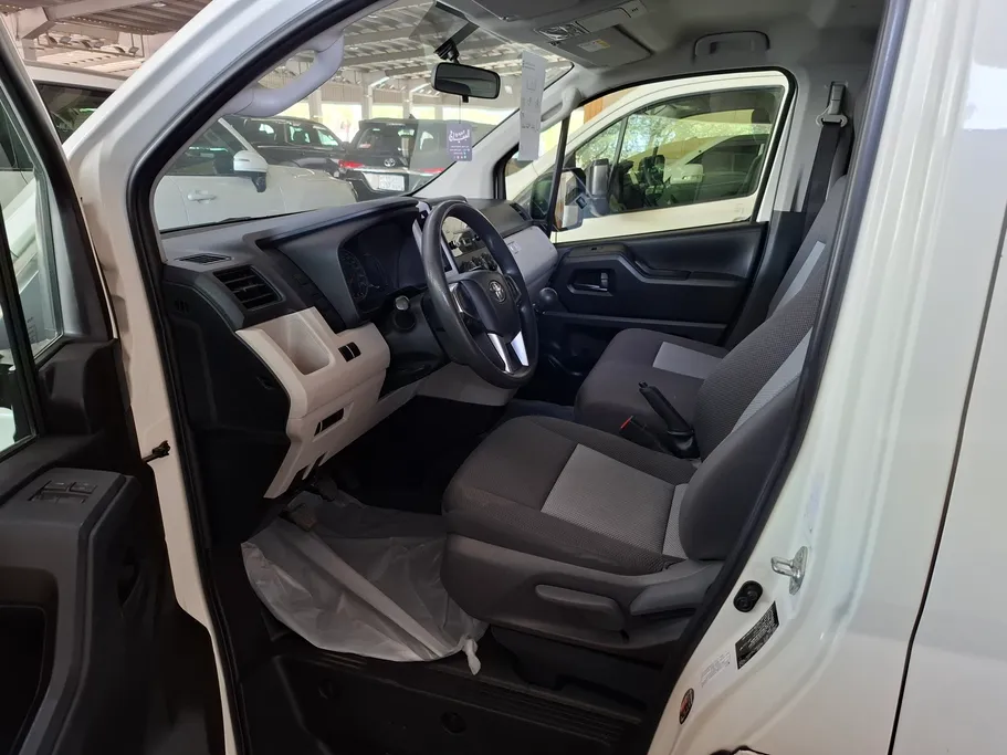 2023 Toyota Haice فان بضاعه 