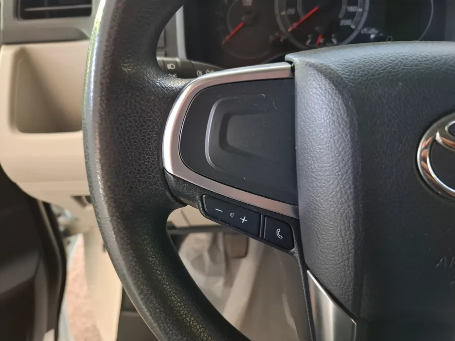 2023 Toyota Haice فان بضاعه 