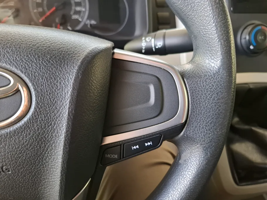 2023 Toyota Haice فان بضاعه 