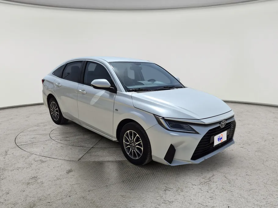2023 Toyota Yaris  Y 