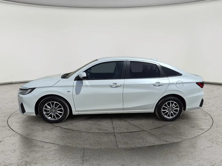 2023 Toyota Yaris  Y 