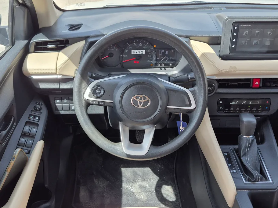 2023 Toyota Yaris  Y 