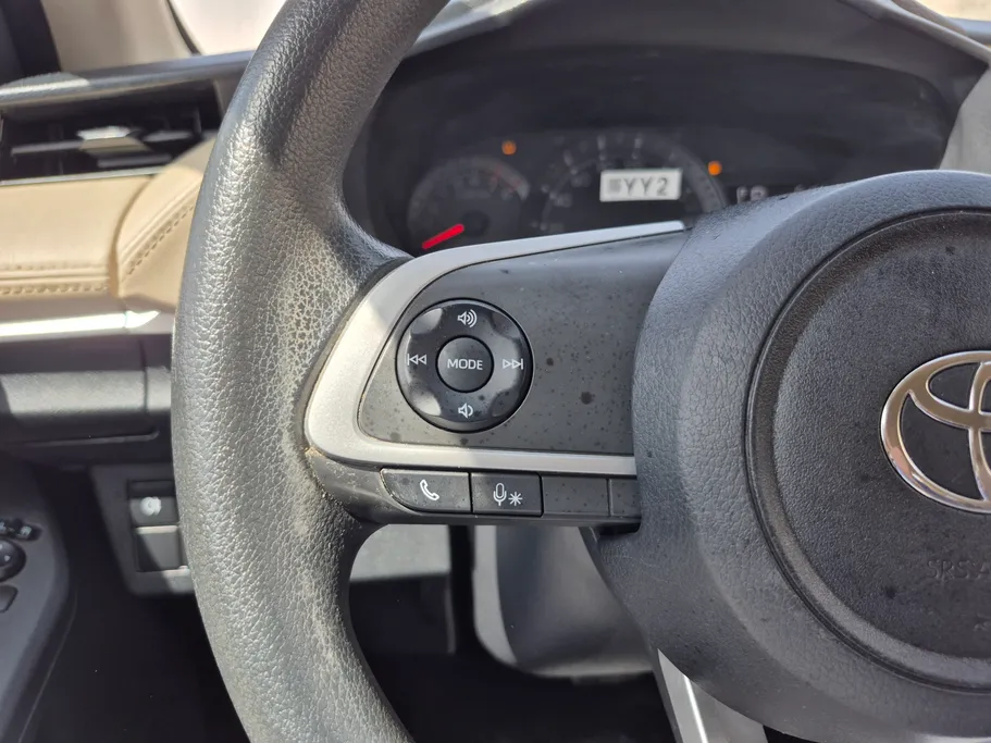 2023 Toyota Yaris  Y 