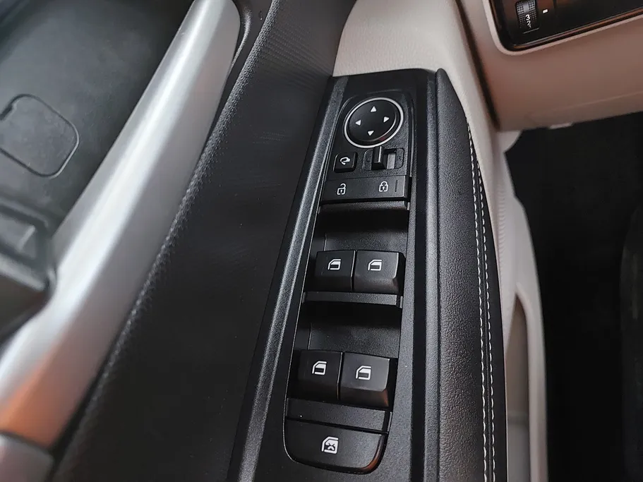 2023 Kia SONET EX 