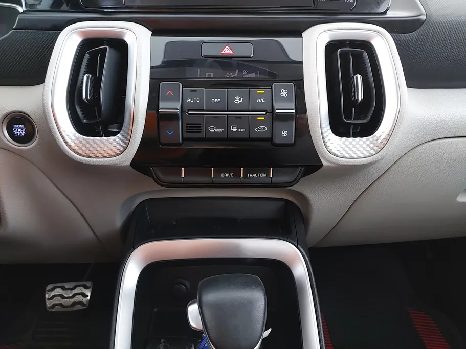 2023 Kia SONET EX 