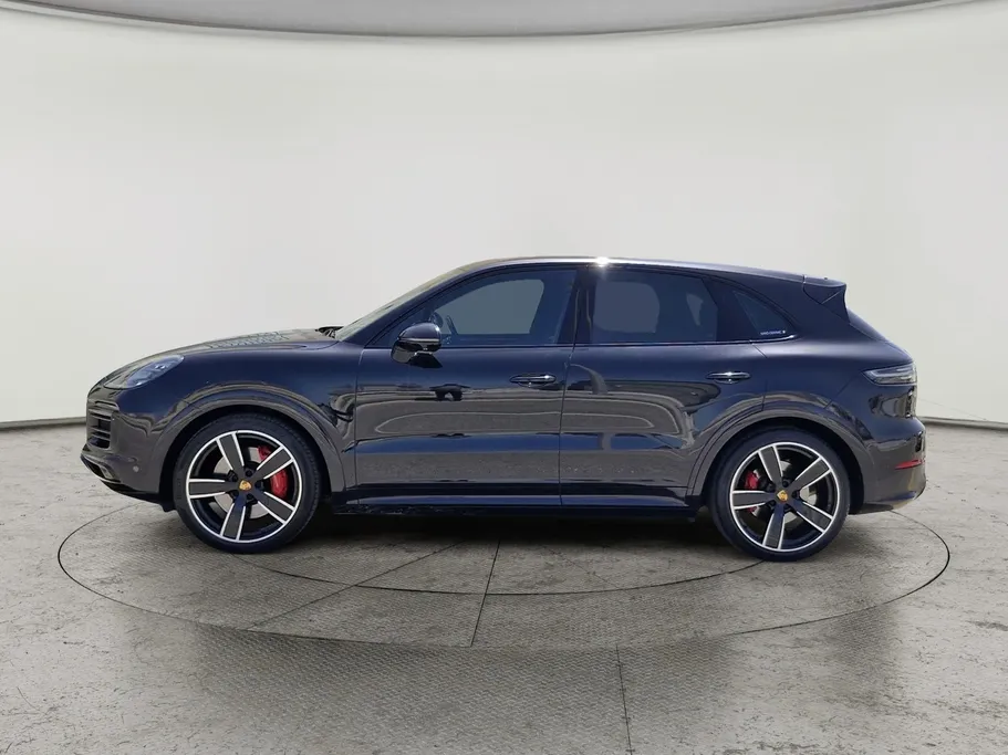 2022 Porsche Cayenne GTS 