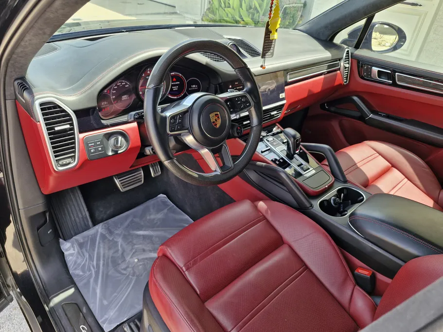 2022 Porsche Cayenne GTS 