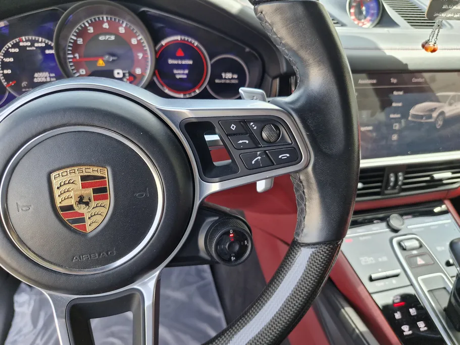 2022 Porsche Cayenne GTS 