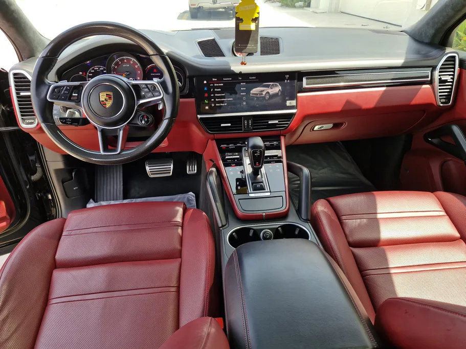 2022 Porsche Cayenne GTS 