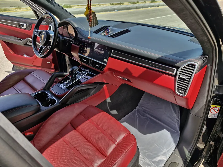 2022 Porsche Cayenne GTS 