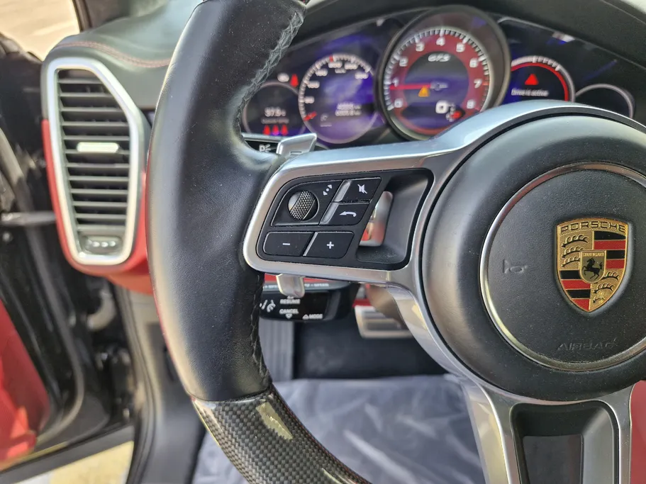 2022 Porsche Cayenne GTS 