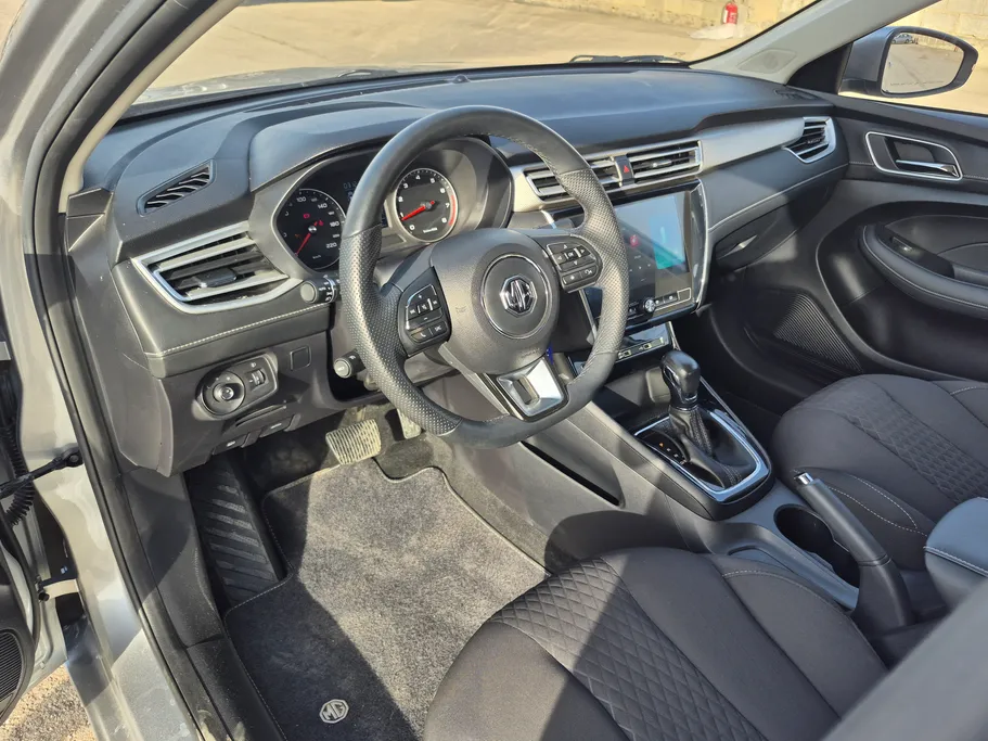 2025 MG 5 STD 