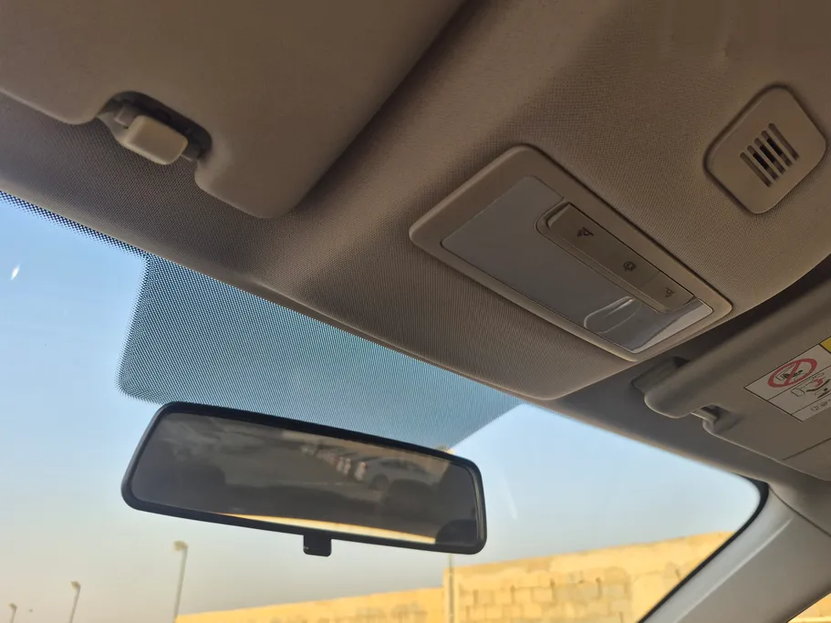 2025 ام جي 5 STD 