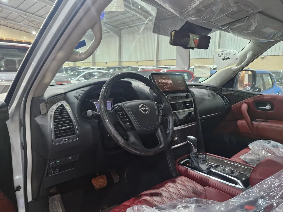 2023 Nissan Patrol Platinum 