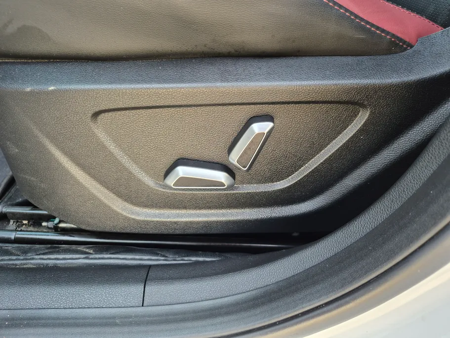 2022 Geely Coolray Plus 