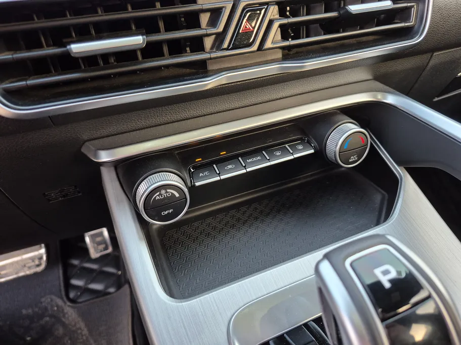 2022 Geely Coolray Plus 