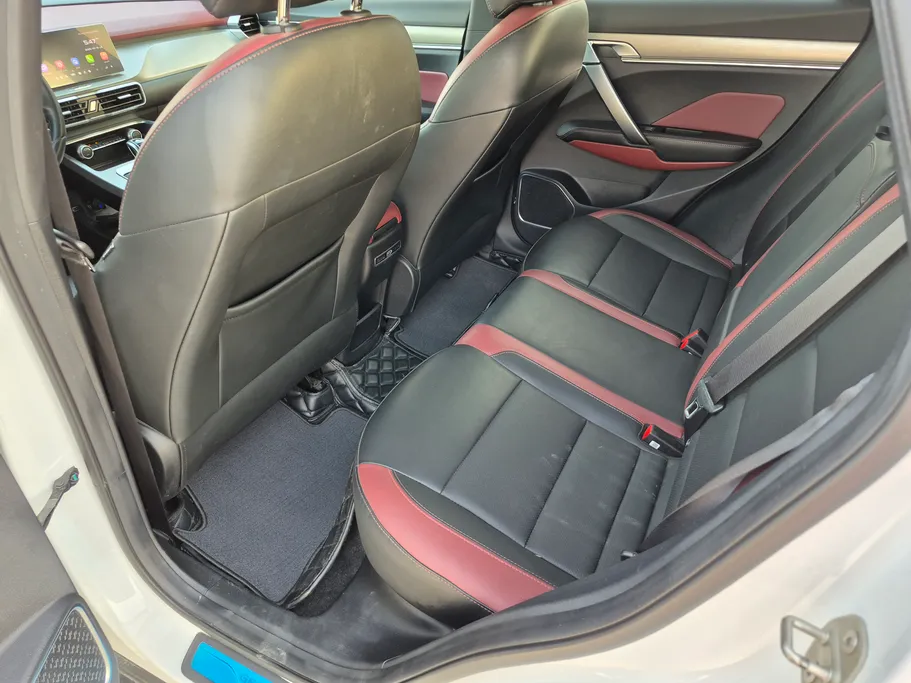 2022 Geely Coolray Plus 