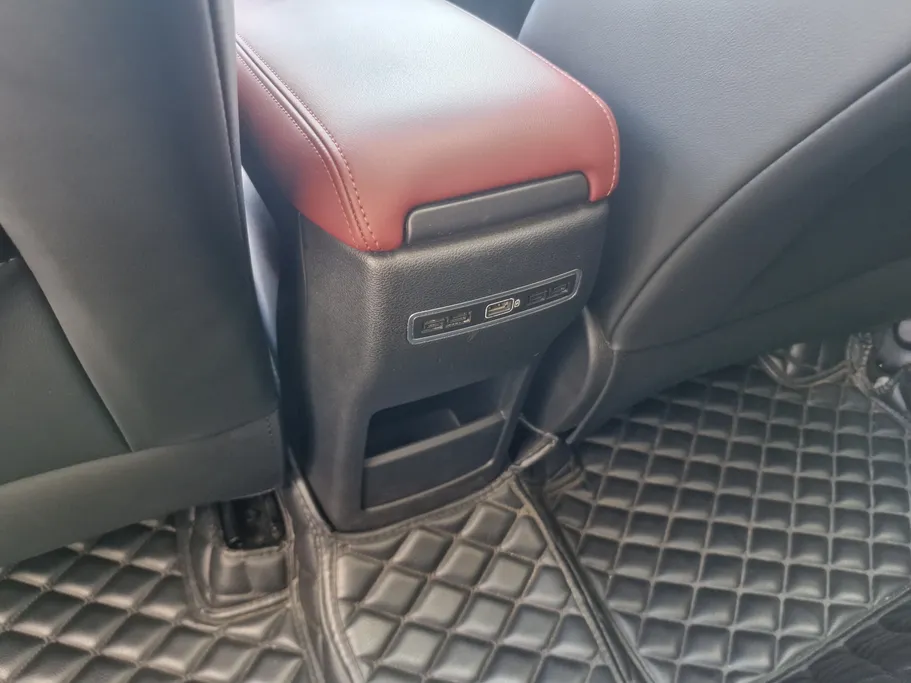 2022 Geely Coolray Plus 