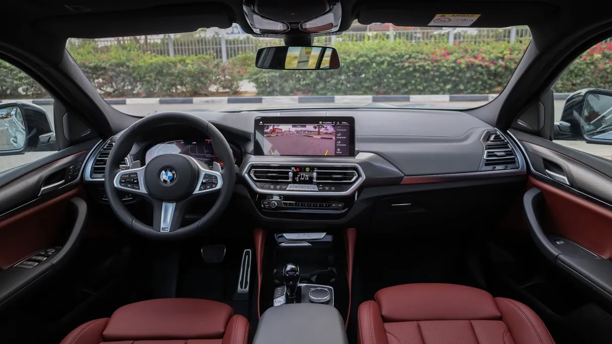 2025 BMW X Series 4 xDrive 30i 