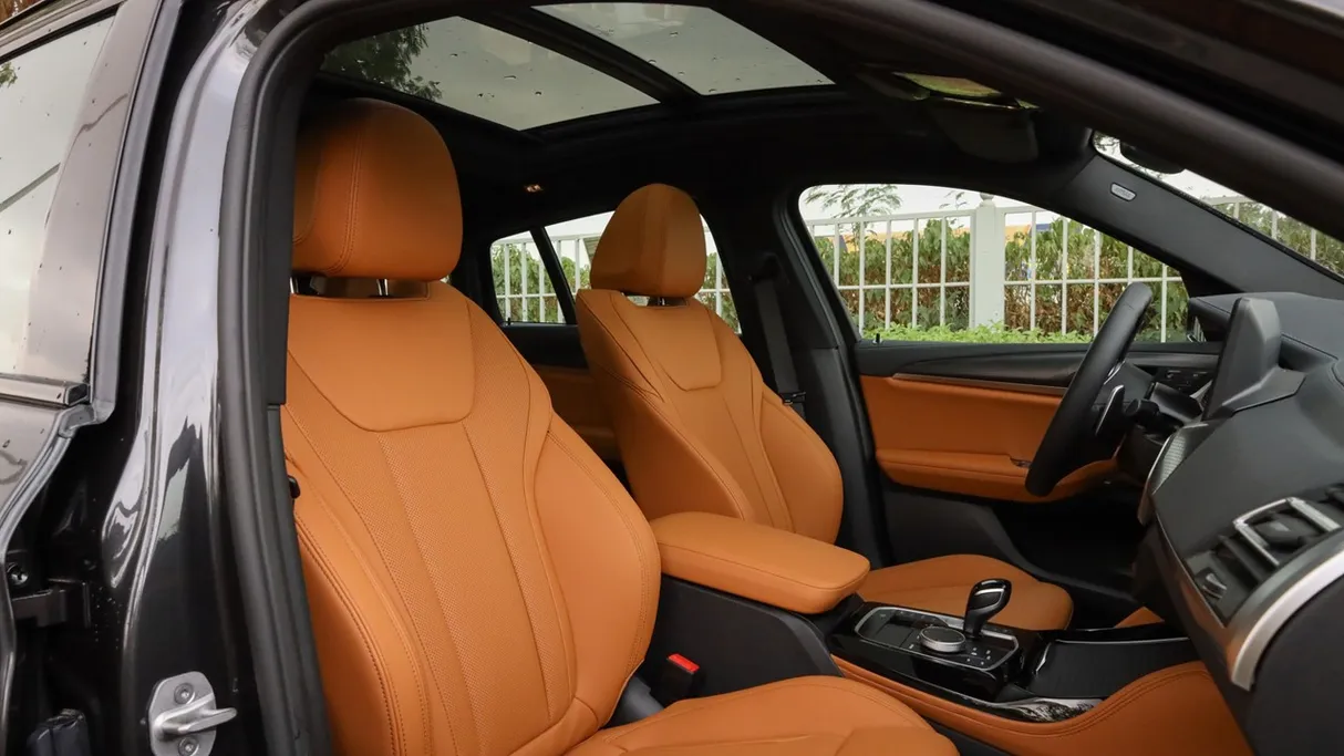 2025 BMW X Series 4 xDrive 30i 