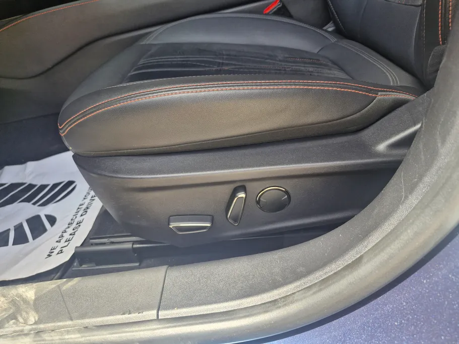 2023 Ford Taurus Titanium 