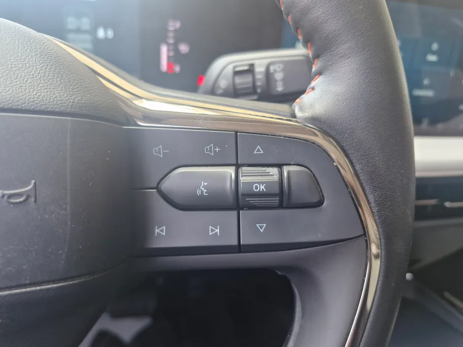 2023 Ford Taurus Titanium 