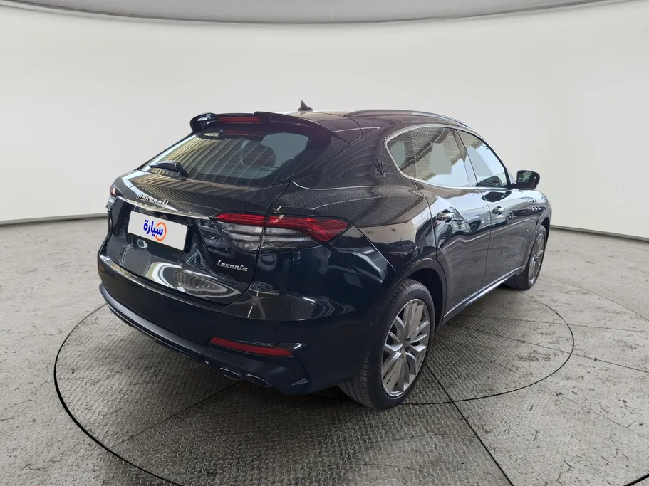 2022 Maserati Levante  
