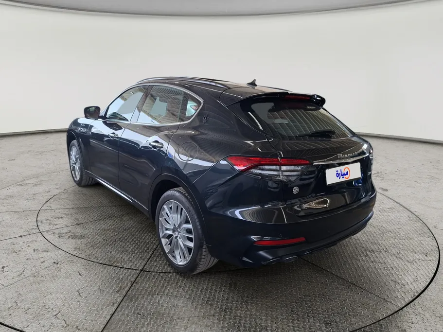 2022 Maserati Levante  