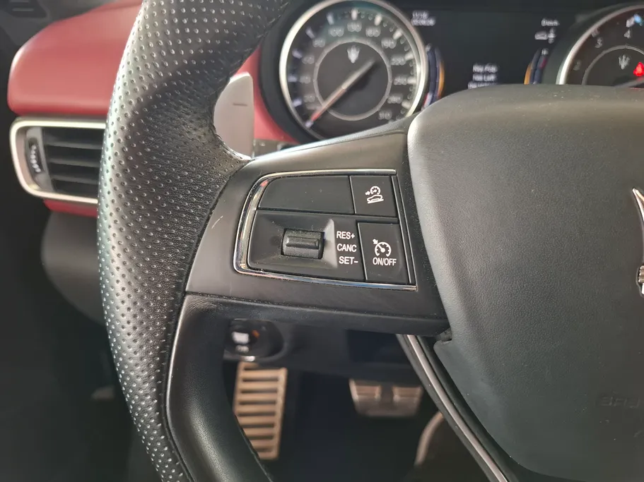 2022 Maserati Levante  