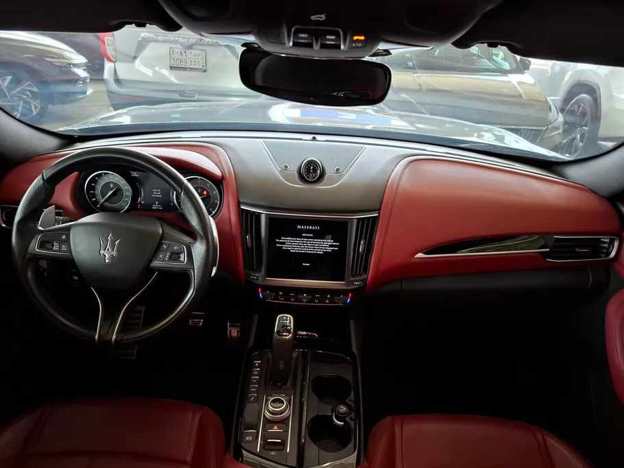 2022 Maserati Levante  