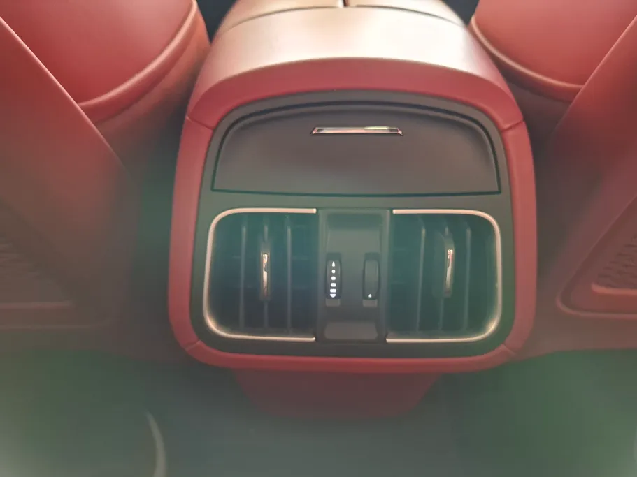 2022 Maserati Levante  
