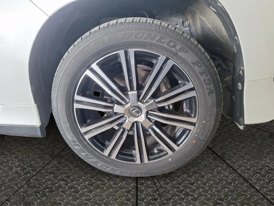 لكزس LX 570 S 2021 