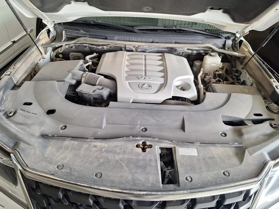 لكزس LX 570 S 2021 