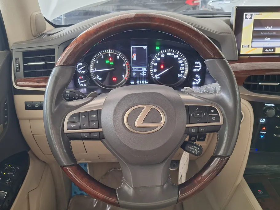 لكزس LX 570 S 2021 
