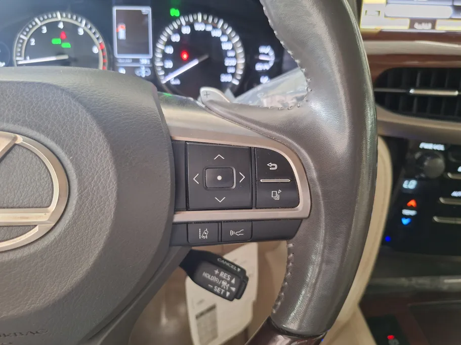 لكزس LX 570 S 2021 