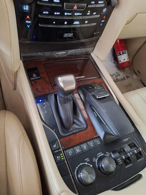لكزس LX 570 S 2021 