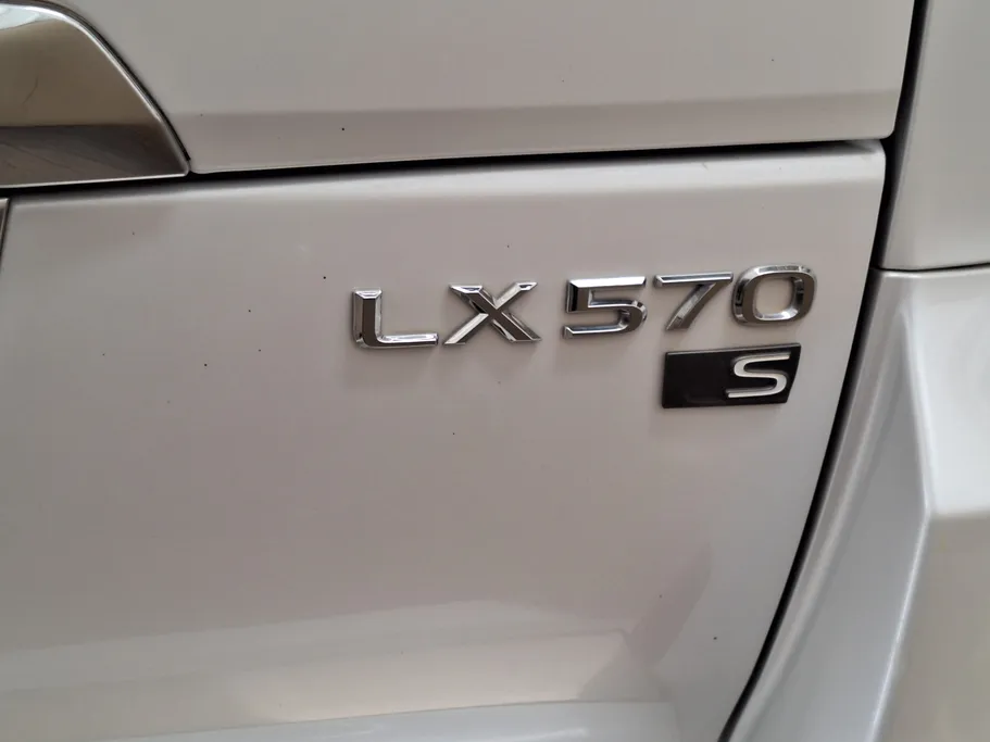 لكزس LX 570 S 2021 